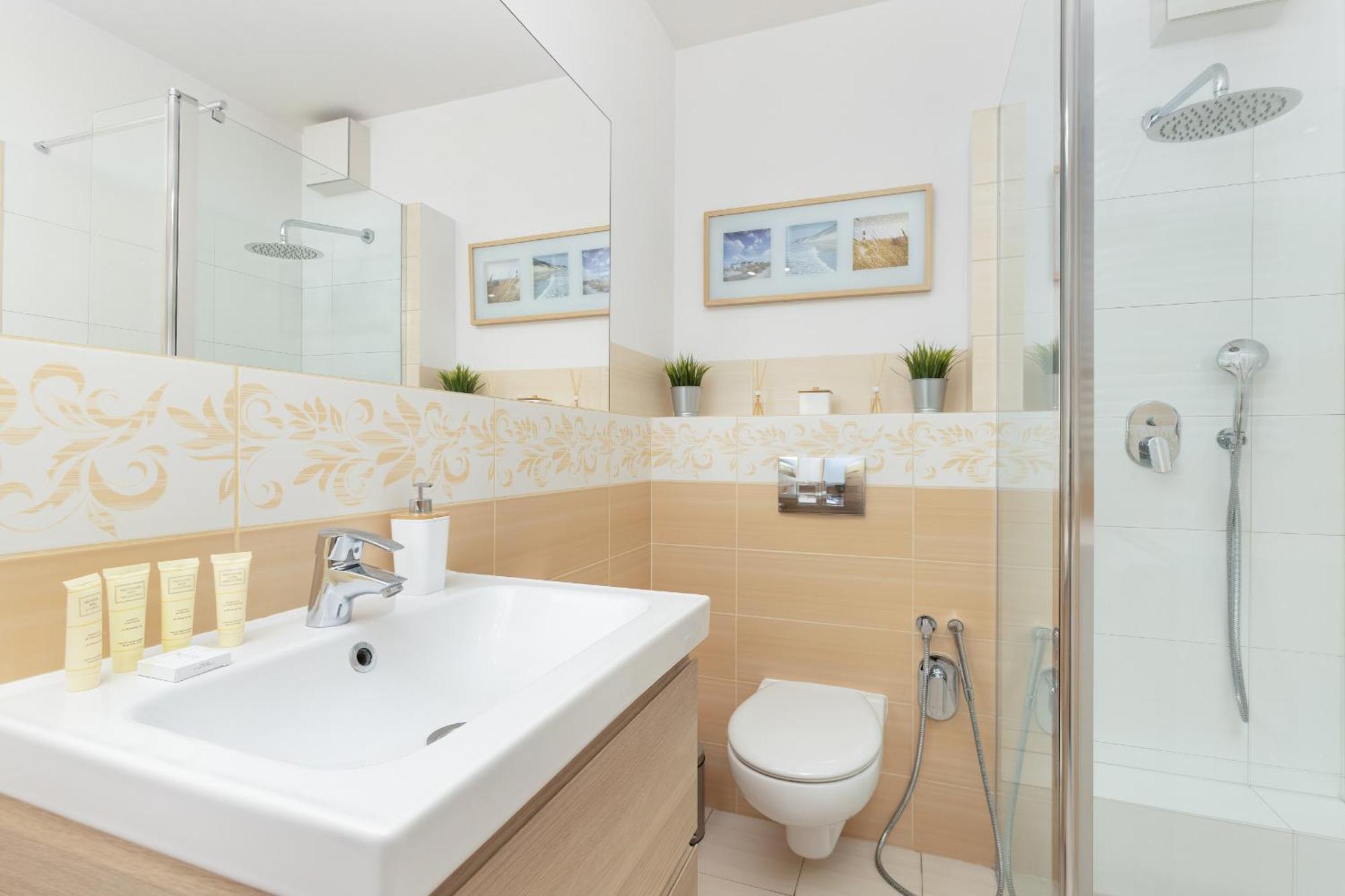 Jasny & Przestronny Apartament Z Balkonem I Parkingiem By Rent Like Home Гдиня Екстериор снимка